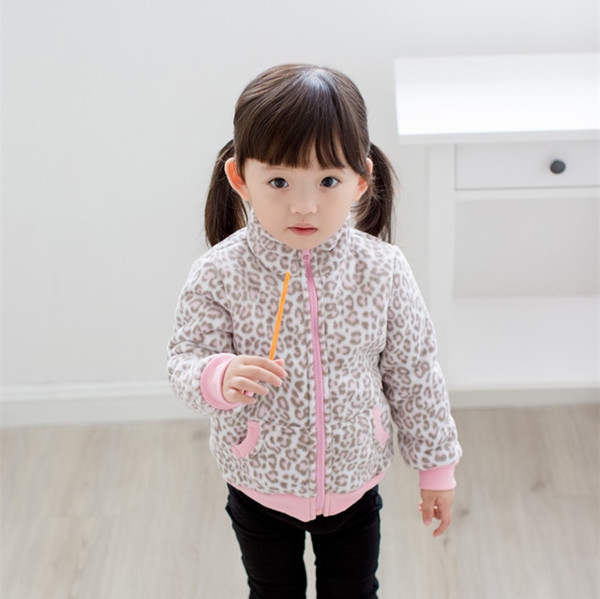 Χειμερινή ζακέτα για μικρά κορίτσια σε διάφορα μοντέλα