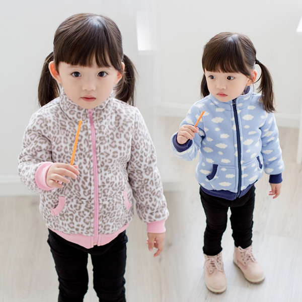 Χειμερινή ζακέτα για μικρά κορίτσια σε διάφορα μοντέλα