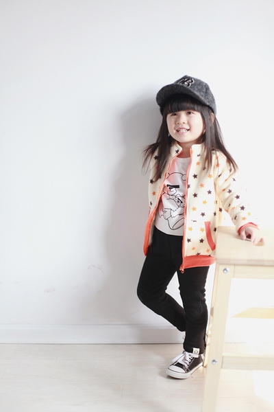 Χειμερινή ζακέτα για μικρά κορίτσια σε διάφορα μοντέλα