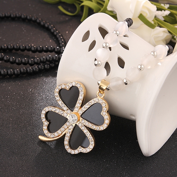 Дамски елегантни огърлици 