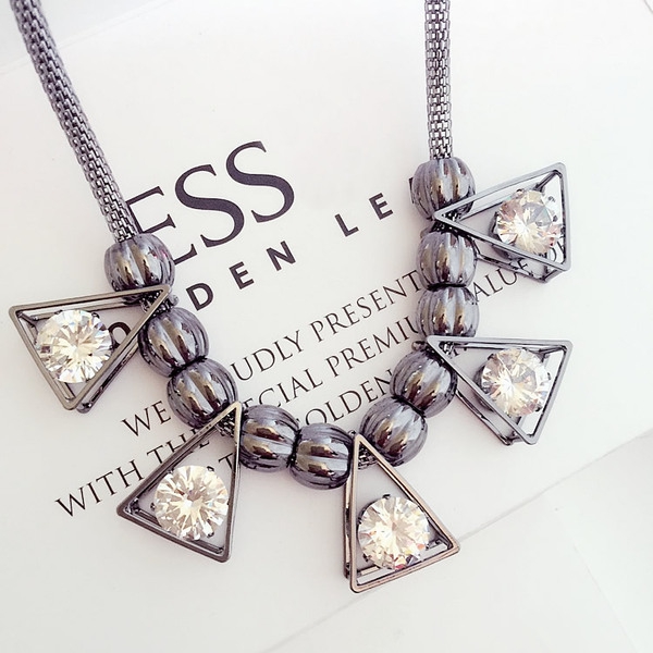 Γυναικεία περιδέραια