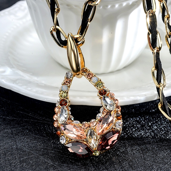 Дамски елегантни колиета