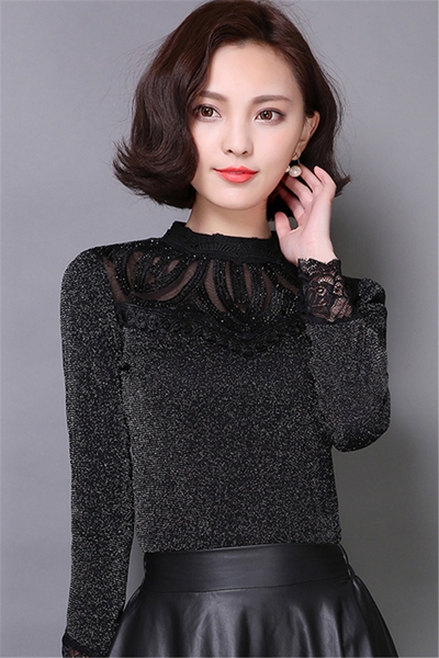 Дамски модерни блузи в три модела