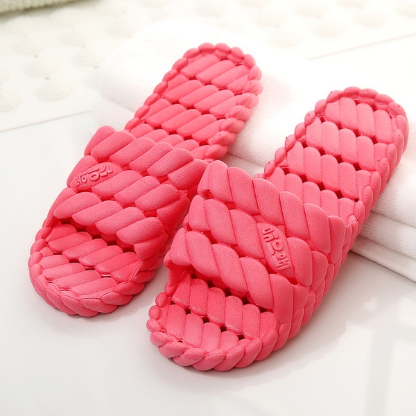 Дамски и мъжки чехли за ежедневие, плаж и баня - различни летни модели