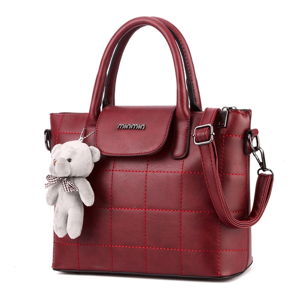 Дамска чанта в различни цветове 