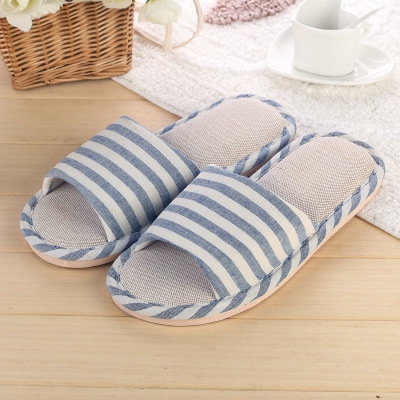 Пантофи за мъже и жени - различни размери и модели