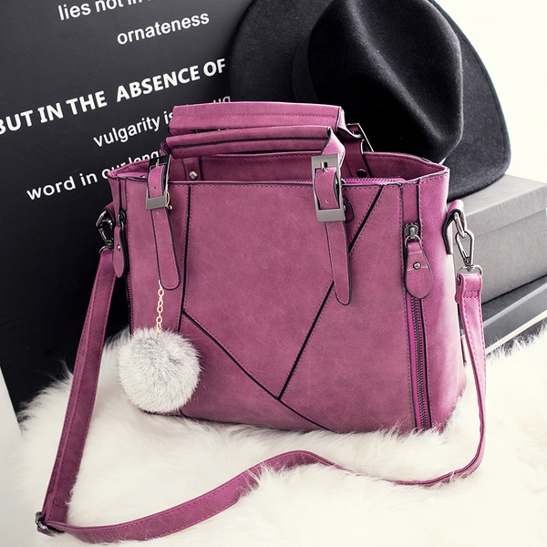 Дамска чанта в няколко цвята с заешка опашка