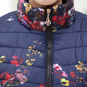 Дамско зимно яке - различни модели подходящи за жени на средна възраст