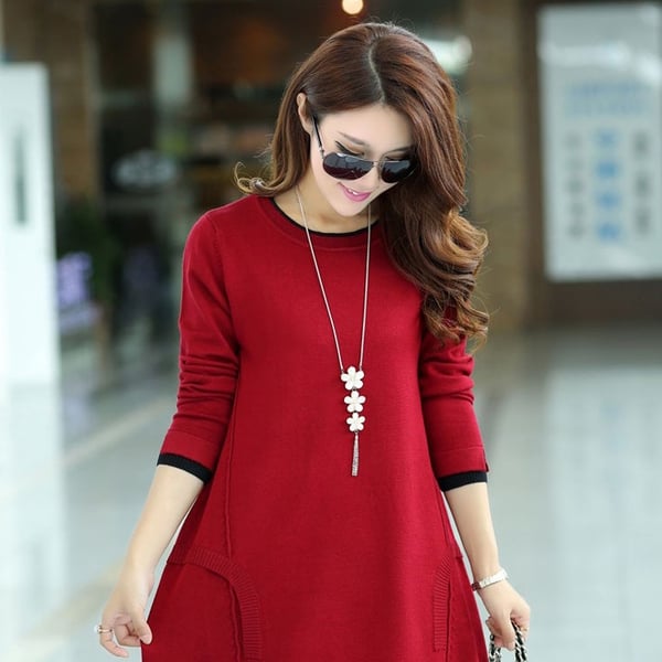 Различни модели дамски колиета, украшения за тялото - роза, ключ, пеперуда - подходящи за подарък