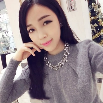 Γυναικείακολιέ- ρετρό και μοντέρνα μοντέλα - κατάλληλα για δώρο - για την Ημέρα του Αγίου Βαλεντίνου, γενέθλια, γάμος