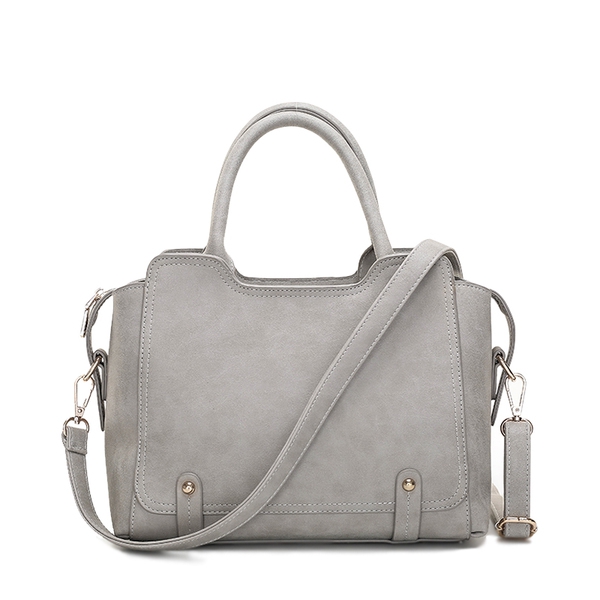 Дамски чанти в различни цветове 