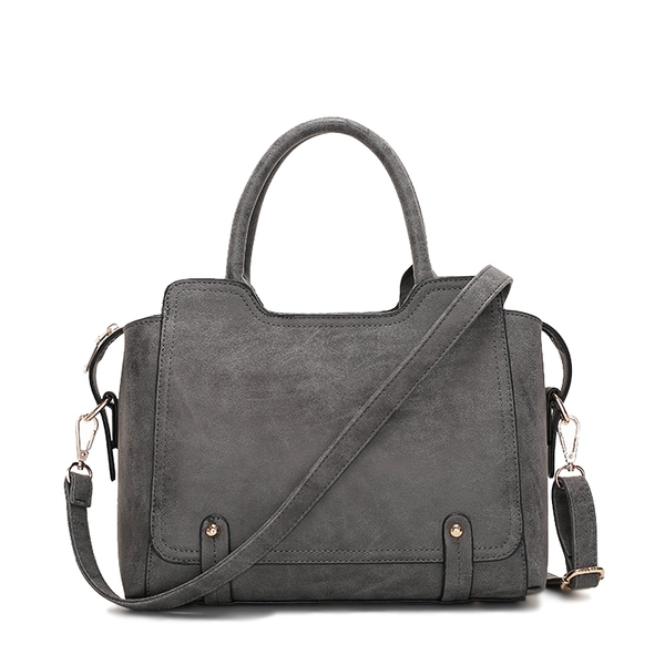 Дамски чанти в различни цветове 