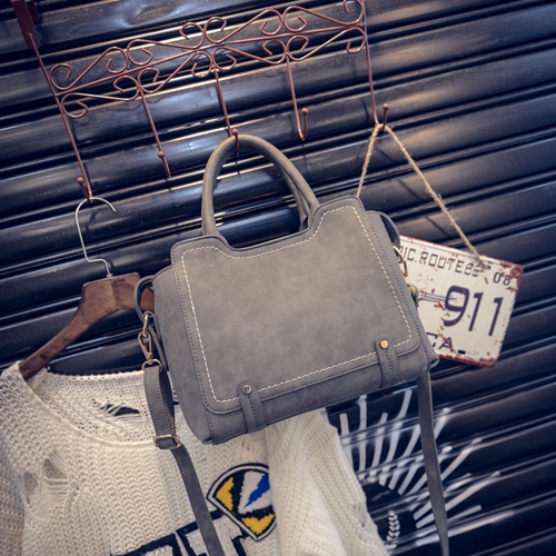 Дамски чанти в различни цветове 