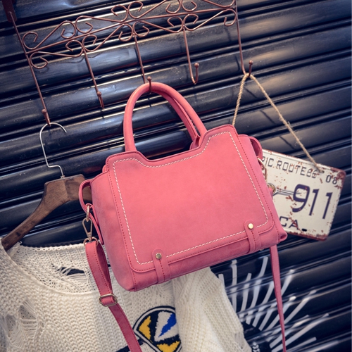 Дамски чанти в различни цветове 