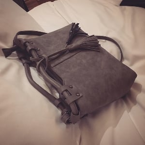 Τσάντα σε δύο μοντέλα