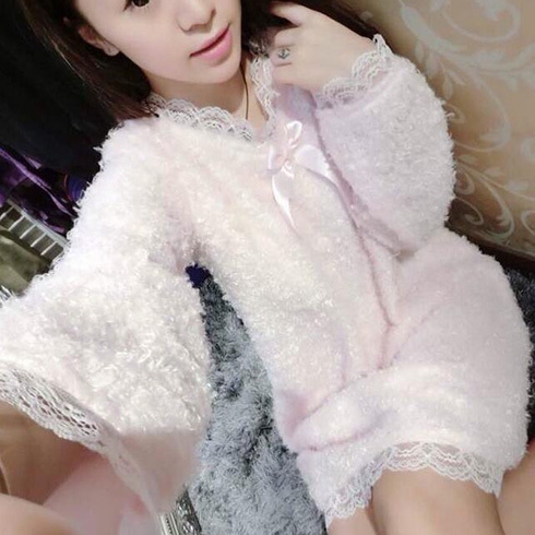 Γυναικείо κομψό νυχτικό σε δύο μοντέλα