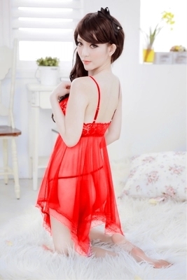 Γυναικείες σέξι πιτζάμες σε διάφορα χρώματα - μαύρο, ροζ, μπλε - κορυφαία μοντέλα του καλοκαιριού