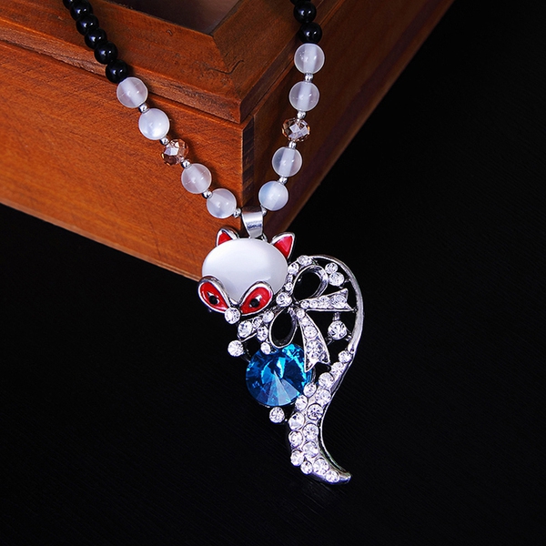 Различни видове дамски колиета