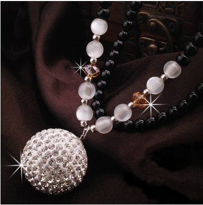 Различни видове дамски колиета