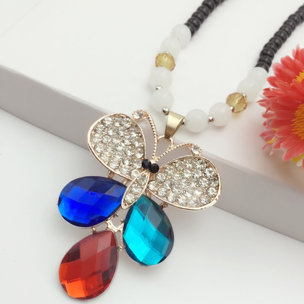 Различни видове дамски колиета