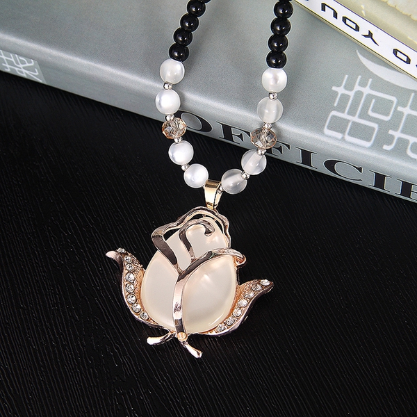 Различни видове дамски колиета