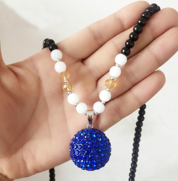 Различни видове дамски колиета