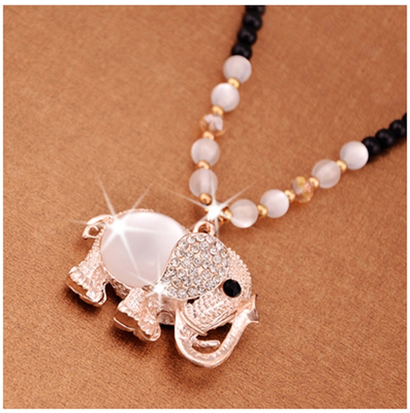 Различни видове дамски колиета