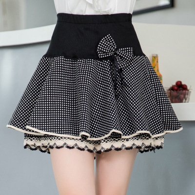 Различни видове дамски поли за всеки вкус