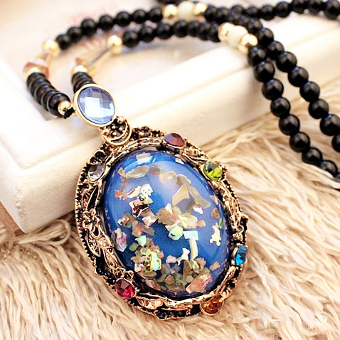 Διαφορετικοί τύποι γυναικεία κολιέ 