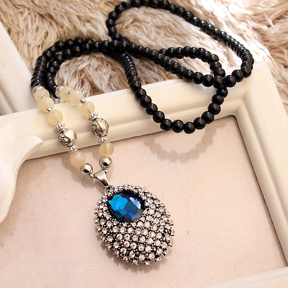 Διαφορετικοί τύποι γυναικεία κολιέ 