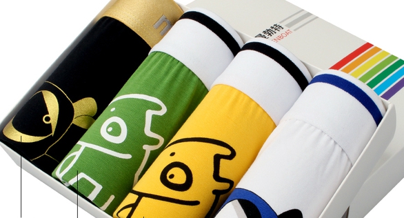 Комплект от мъжко бельо - 4 боксерки - различна комбинация от модели