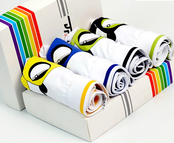 Комплект от мъжко бельо - 4 боксерки - различна комбинация от модели