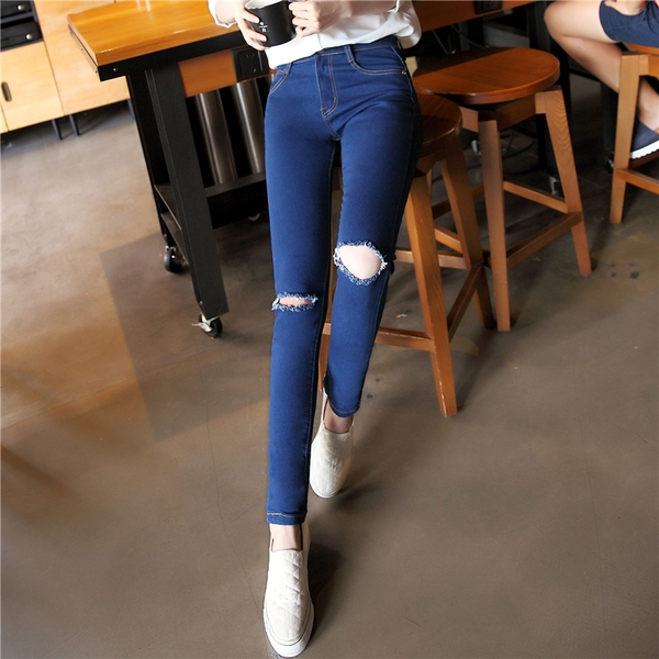 Стилни дамски дънки  - 7 модела 