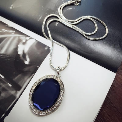 Дамски колиета с кристали в различни модели и цветове 