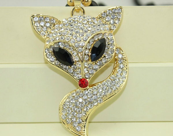 Различни видове дамски колиета 