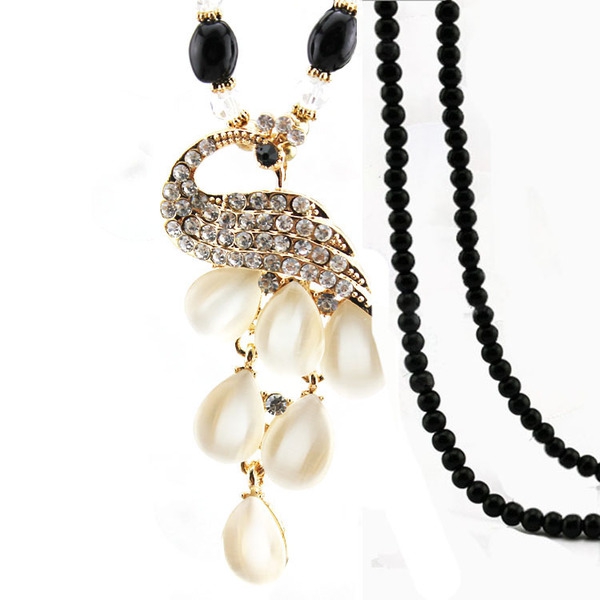 Различни видове дамски колиета 