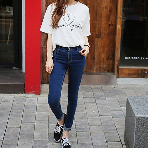 Стилни дамски дънки - 4 модела 