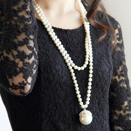 Различни видове дамски колиета 