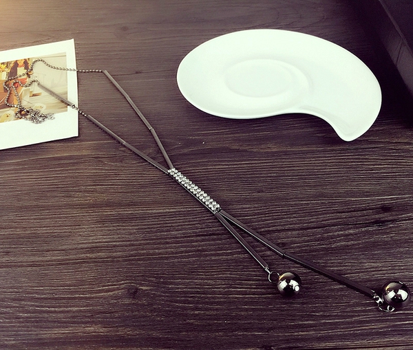 Различни видове дамски колиета 