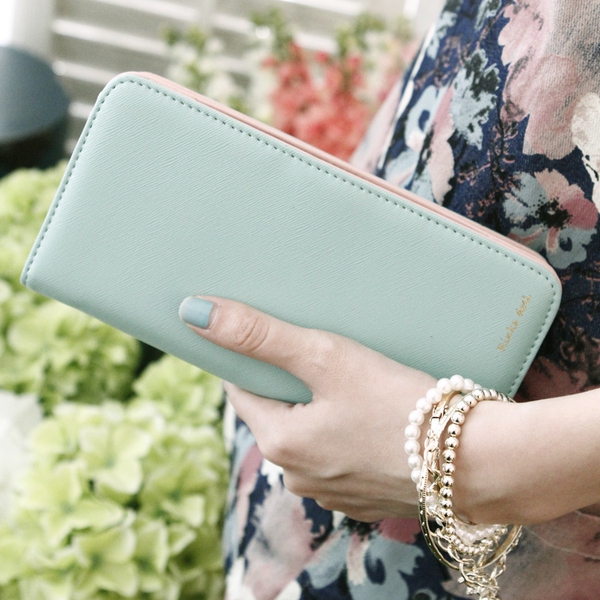 Дамски портфейл в няколко цвята