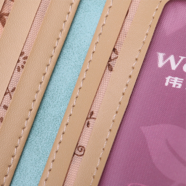 Малък компактен дамски портфейл в осем цвята