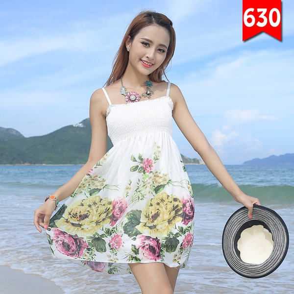 Οι γυναίκες φορέματα μοντέρνα παραλία το καλοκαίρι σε διάφορα κορυφαία μοντέλα