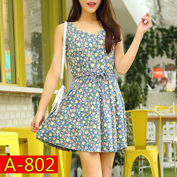 Κυρίες σύγχρονη αμάνικο φόρεμα - διάφορα κορυφαία μοντέλα