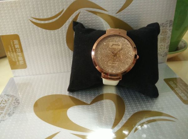 Дамски елегантен часовник 12 цвята