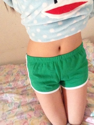 Дамски къси панталони - еластични, плажни и спортни - зелени, жълти, розови, сини и червени