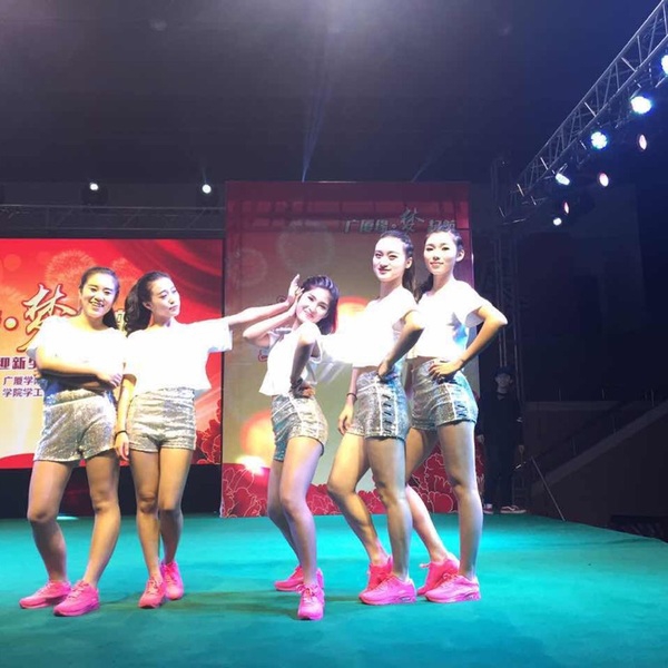 Γυναικεία  καλοκαίρινα  σύντομα πουκάμισα - κόκκινο, μπλε, ροζ, λευκό