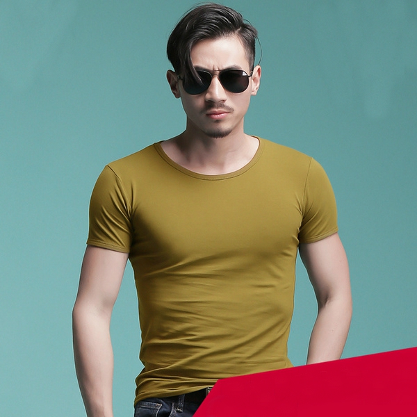 Πουκάμισο των ανδρών σε πολλά διαφορετικά χρώματα