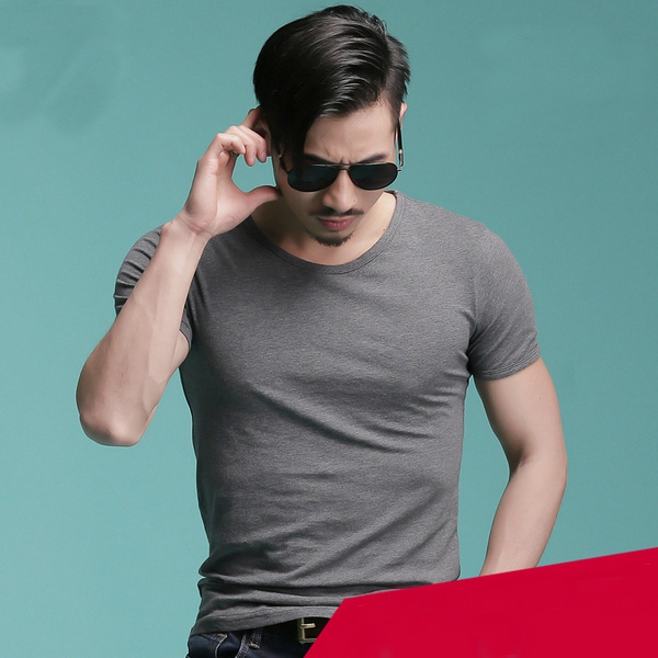 Πουκάμισο των ανδρών σε πολλά διαφορετικά χρώματα