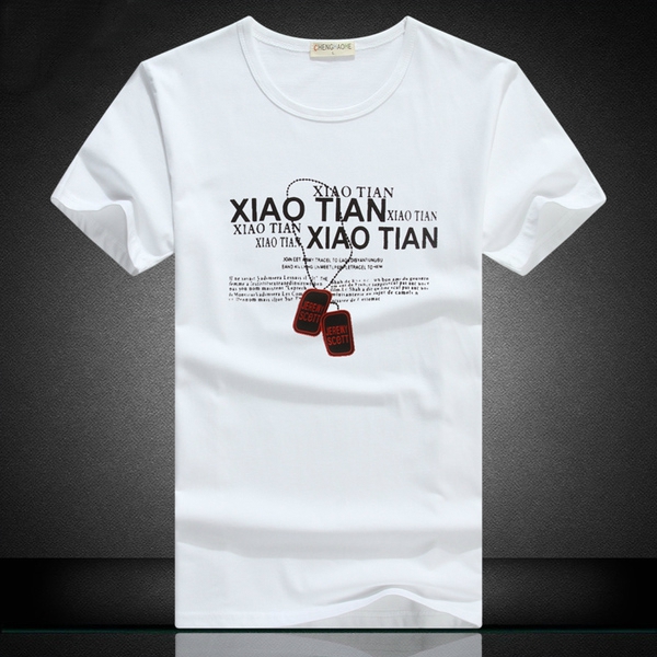 Различни модели на мъжки тениски