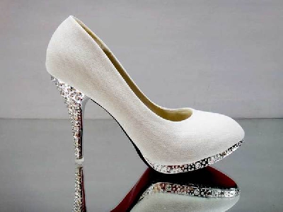 Стилни дамски обувки- различна височина от 6 и 9 см